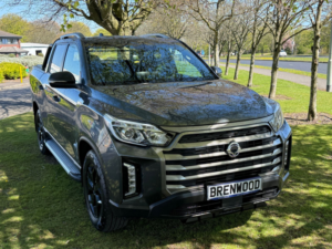2026 Kgm Musso 2.2d Saracen Pickup Double Cab 4dr Diesel Auto 4WD Euro 6 (202 Ps) in Grey — image 2