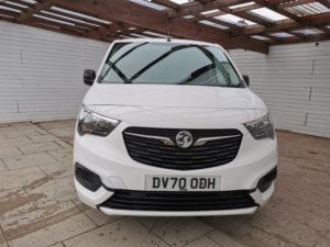 2020 Vauxhall Combo 1.5 Turbo D 2300 Sportive L2 Lwb in White — image 2