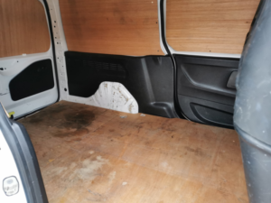 2020 Vauxhall Combo 1.5 Turbo D 2300 Sportive L2 Lwb in White — image 6