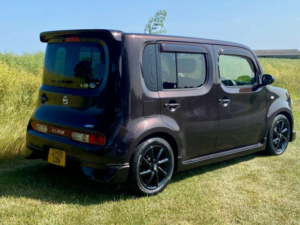 2009 Nissan Cube 1.5g Gen3 Purple Moon Roof in Purple — image 4