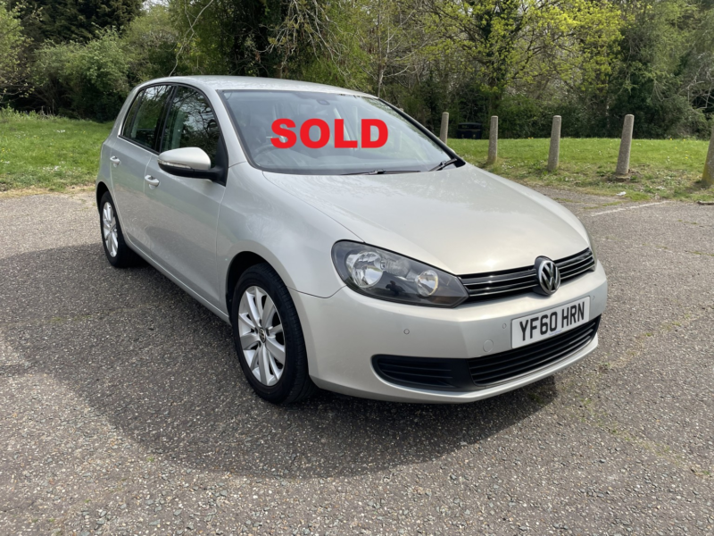 2010 Volkswagen Golf 1.6 Tdi Match 5 Door in Silver — image 1
