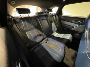 2018 Land Rover Range Rover Velar 2.0 D240 R-Dynamic Se Auto 4WD Euro 6 (s/s) 5dr in Blue — image 4