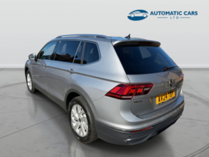 2024 Volkswagen Tiguan Allspace Life Tsi DSG Seven Seats in Silver — image 5