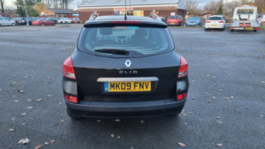 2009 Renault Clio 1.2 16v Dynamique in Black — image 5