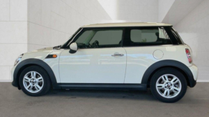 2011 MINI Hatch 1.6 Cooper Steptronic Euro 5 3dr in White — image 6