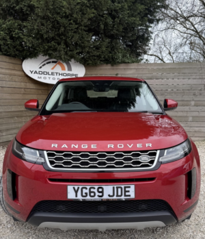 2019 Land Rover Range Rover Evoque 2.0 D150 S in Red — image 2