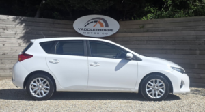 2014 Toyota Auris 1.4 D-4d Active in White — image 3