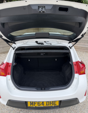 2014 Toyota Auris 1.4 D-4d Active in White — image 5