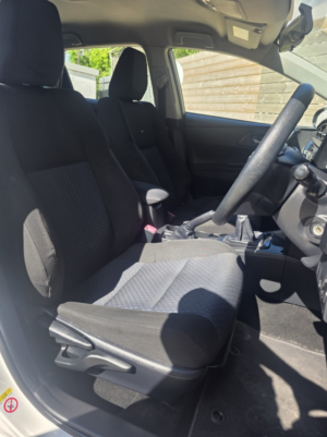 2014 Toyota Auris 1.4 D-4d Active in White — image 6