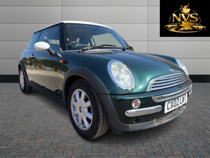 2002 MINI Hatch 1.6 Cooper Hatch in Green — image 1