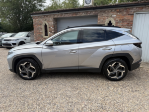 2023 Hyundai Tucson 1.6 Tucson Hev Ultimate 230ps A/t 23 in Silver — image 4