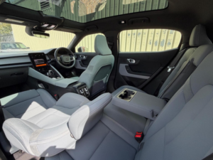 2022 Polestar Polestar 2 Single Motor 78kwh Long Range Fastback Auto Fwd 5dr in Black — image 4