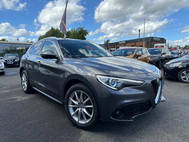 2017 Alfa Romeo Stelvio 2.2 Td Speciale Auto Q4 AWD Euro 6 (s/s) 5dr in Grey — image 1
