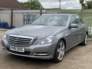 2011 Mercedes-Benz E Class 2.1 E200 Cdi Blueefficiency Se Edition 125 in Silver — image 3