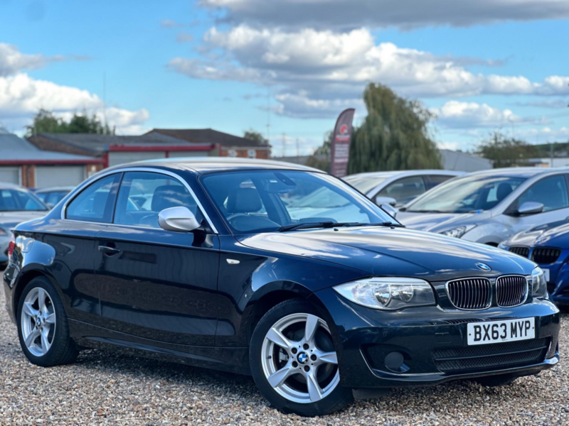 2013 BMW 1 Series 2.0 120i Exclusive Edition Auto Euro 5 2dr in Black — image 1
