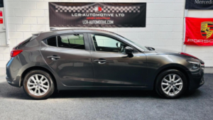 2018 Mazda Mazda3 2.0 Skyactiv-G Se-L Nav Euro 6 (s/s) 5dr in Grey — image 4
