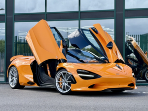 2025 Mclaren 750s 4.0 T V8 in Orange — image 2