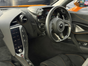 2025 Mclaren 750s 4.0 T V8 in Orange — image 3