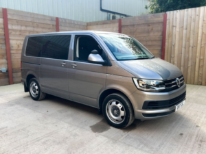 2017 Volkswagen Transporter 4 SEAT Auto Driver Transfer Wheelchair Accessible Disabled Access Vehicle Wav in Beige — image 3