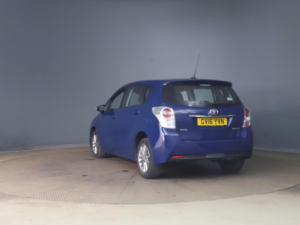 2016 Toyota Verso 1.6 D-4d Icon Euro 6 (s/s) 5dr (7 Seat) in Blue — image 5