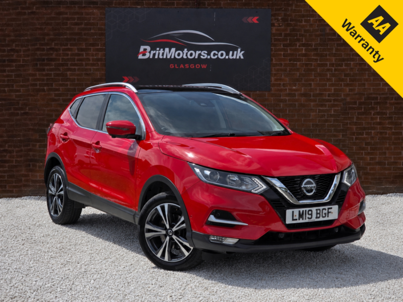 2019 Nissan Qashqai 1.3 Dig-T N-Connecta in Red — image 1