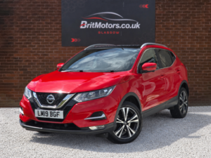 2019 Nissan Qashqai 1.3 Dig-T N-Connecta in Red — image 4