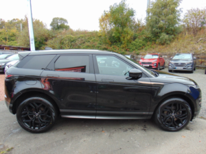 2020 Land Rover Range Rover Evoque 2.0 D180 Mhev R-Dynamic Se * Only 50385 Miles * Mot October 2027 * Finance Available * Free 6 Months in Black — image 2