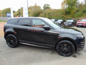 2020 Land Rover Range Rover Evoque 2.0 D180 Mhev R-Dynamic Se * Only 50385 Miles * Mot October 2027 * Finance Available * Free 6 Months in Black — image 3