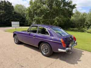 1974 MG Mgb Gt 1.8 - Overdrive in Purple — image 3