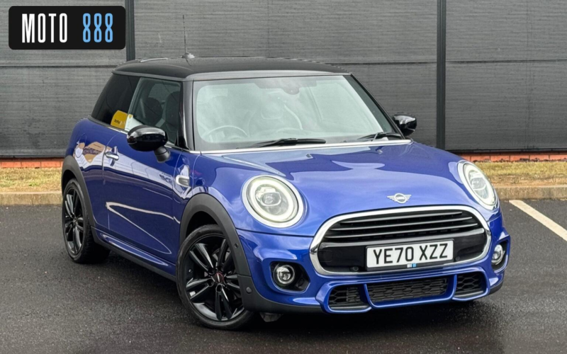 2020 MINI Hatch 1.5 Cooper Sport Steptronic Euro 6 (s/s) 3dr in Blue — image 1