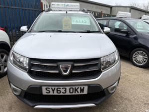 2013 Dacia Sandero Stepway 1.5 Dci Laureate Euro 5 5dr in Silver — image 4