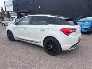 2013 Citroen Ds5 2.0 H E-Hdi Airdream Dstyle Egs6 4WD Euro 5 (s/s) 5dr in White — image 2