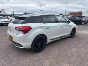 2013 Citroen Ds5 2.0 H E-Hdi Airdream Dstyle Egs6 4WD Euro 5 (s/s) 5dr in White — image 5