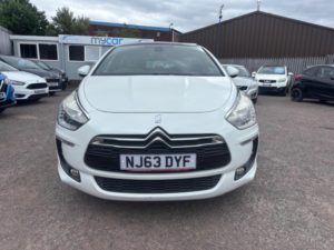 2013 Citroen Ds5 2.0 H E-Hdi Airdream Dstyle Egs6 4WD Euro 5 (s/s) 5dr in White — image 6