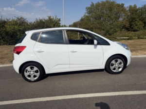 2013 Kia Venga 1.6 Ecodynamics 3 in White — image 3