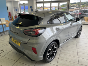 2022 Ford Puma 1.0 Puma St-Line X 5 Door 1.0l Ecoboost 155ps Mhev 6 Speed Manual in Silver — image 3