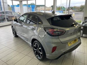 2022 Ford Puma 1.0 Puma St-Line X 5 Door 1.0l Ecoboost 155ps Mhev 6 Speed Manual in Silver — image 4