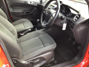 2015 Ford Fiesta 1.25 Zetec Euro 6 5dr in Red — image 2