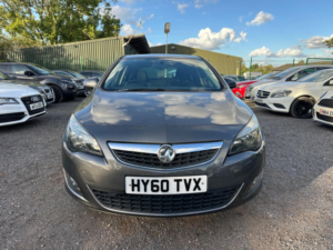 2010 Vauxhall Astra 1.6 16v Sri Auto Euro 5 5dr in Grey — image 2