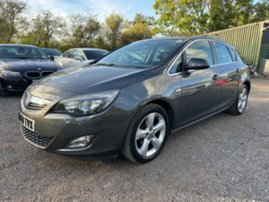 2010 Vauxhall Astra 1.6 16v Sri Auto Euro 5 5dr in Grey — image 3