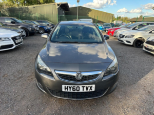2010 Vauxhall Astra 1.6 16v Sri Auto Euro 5 5dr in Grey — image 5