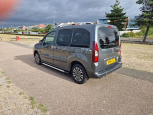 2014 Peugeot Partner Tepee 1.6 Hdi Tepee S in Grey — image 6