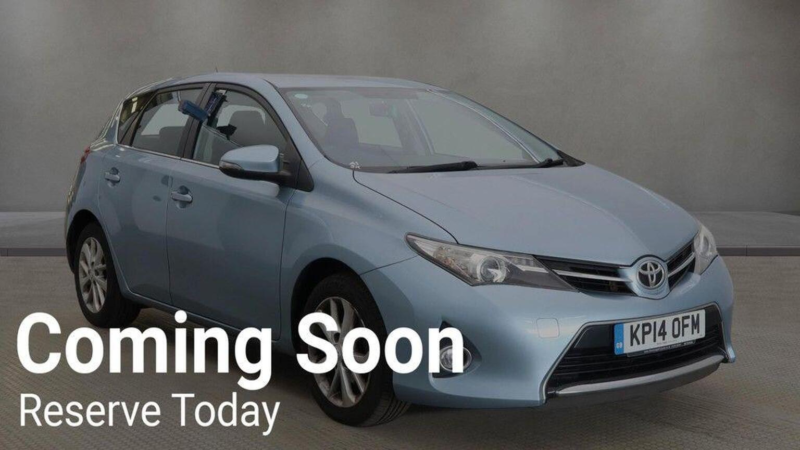 2014 Toyota Auris 1.6 V-Matic Icon Euro 5 5dr in Blue — image 1