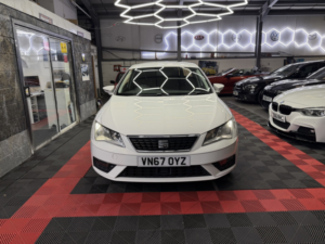 2017 SEAT Leon 1.6 Tdi Se Dynamic Technology in White — image 5
