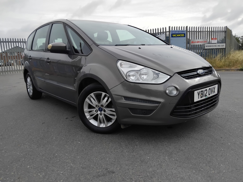 2012 Ford S-Max 2.0 Tdci Zetec in Brown — image 1