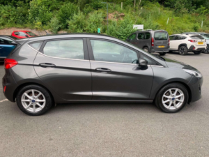2018 Ford Fiesta 1.0t Ecoboost Zetec Euro 6 (s/s) 5dr in Grey — image 2
