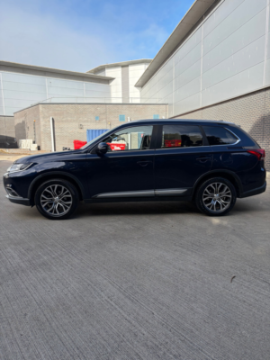 2018 Mitsubishi Outlander 2.2 Di-D 3 SUV 5dr Diesel Auto 4WD Euro 6 (147 Ps) in Blue — image 2
