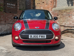 2016 MINI Hatch 1.5 Cooper D 3-Door Hatch in Red — image 2