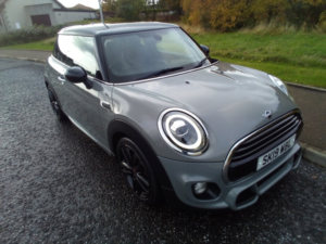 2019 MINI Hatch Cooper Sport 1.5 3-Door Hatch in Grey — image 3