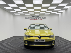 2021 Volkswagen Golf 1.5 Etsi Mhev Style in Yellow — image 2
